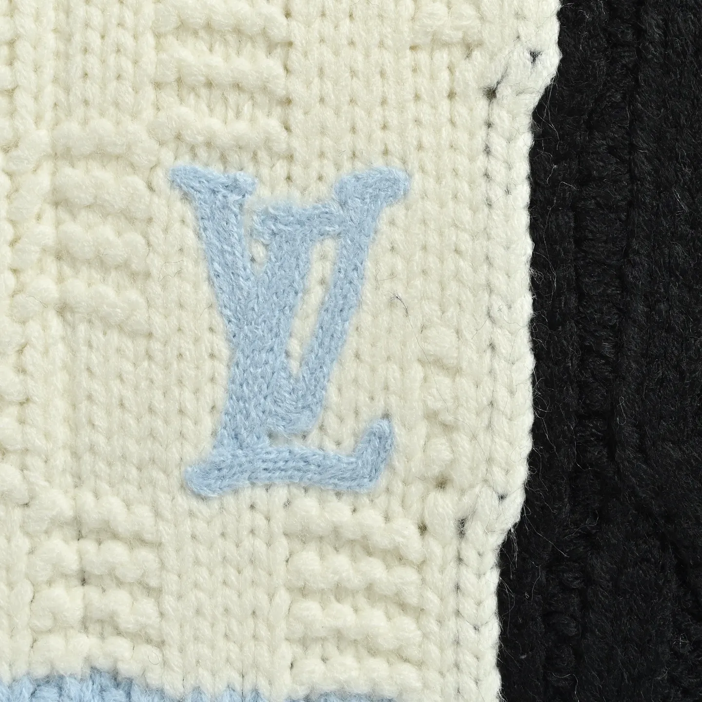 Louis Vuitton/Louis Vuitton embroidered logo contrast stitching knitted sweater jacket